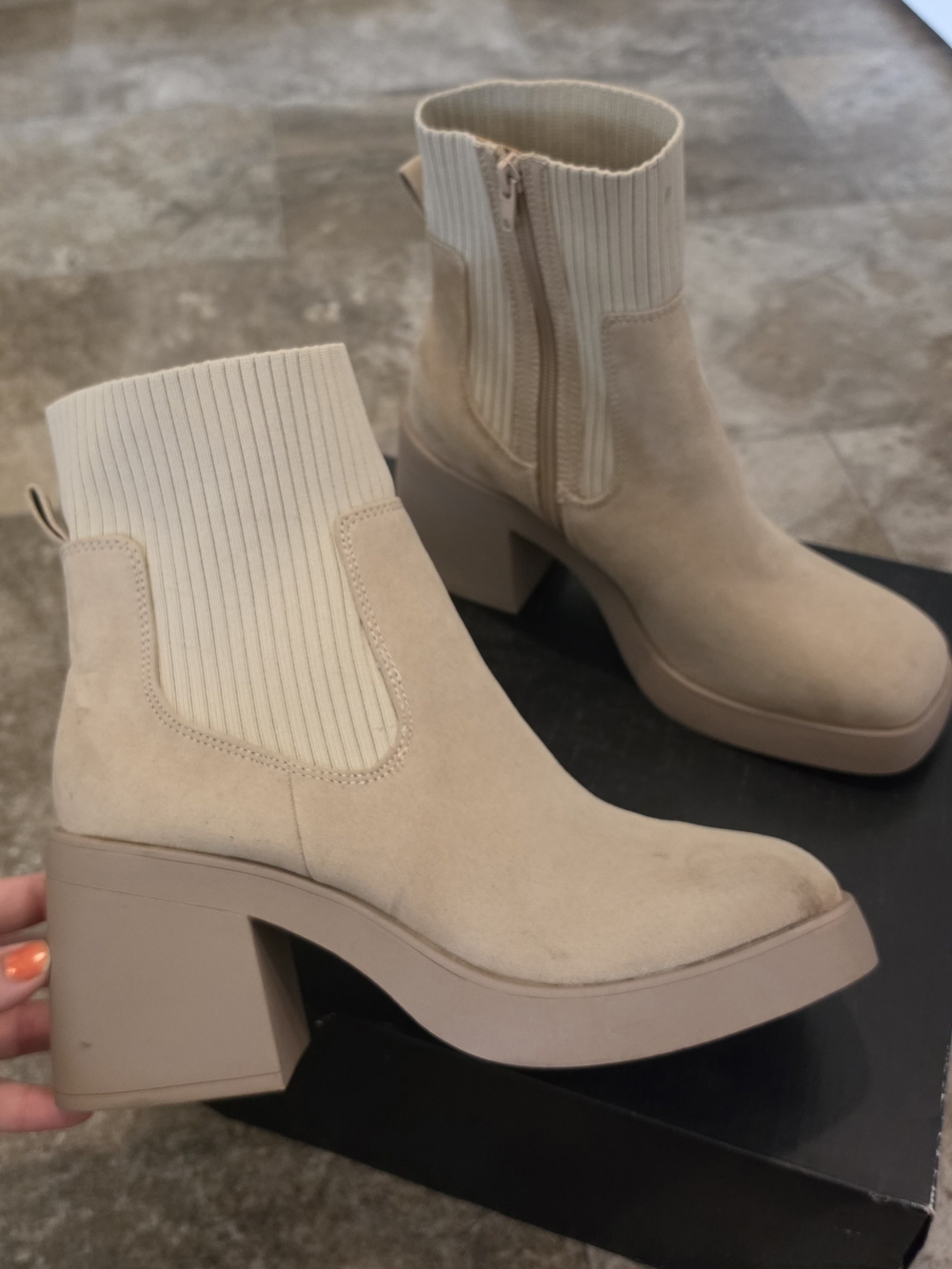 SM New York Klarisa Platform Ankle Boots in Taupe Size 10